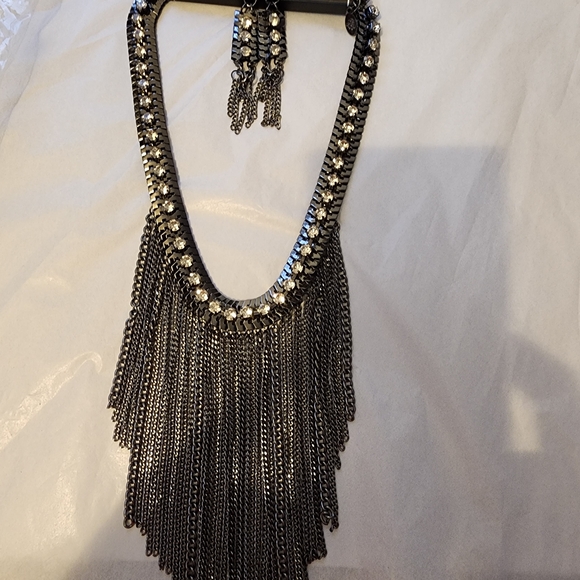 Jewelry - Elegant Paparazzi Zi The ALEX Fringe Necklace